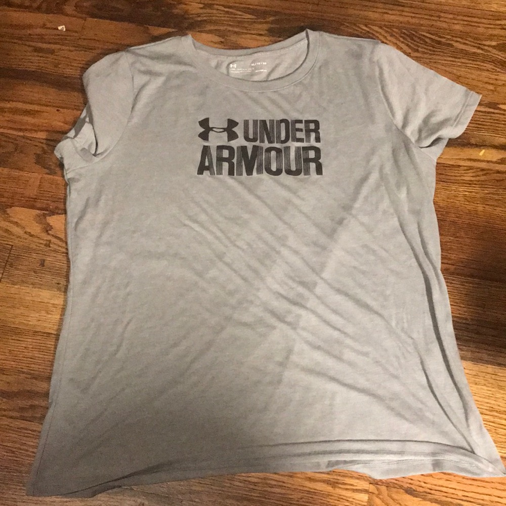 Under Armour loose fit women shirt
